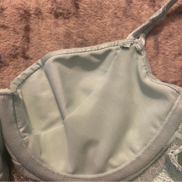 Victoria's Secret Sexy Mint Lace Satin Bra - Picture 7 of 9